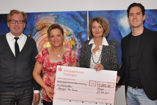 kidi-scheckbergabe-august-2014-vert4B877C0C-5A78-32D4-C239-D072BCD89F0B.jpg